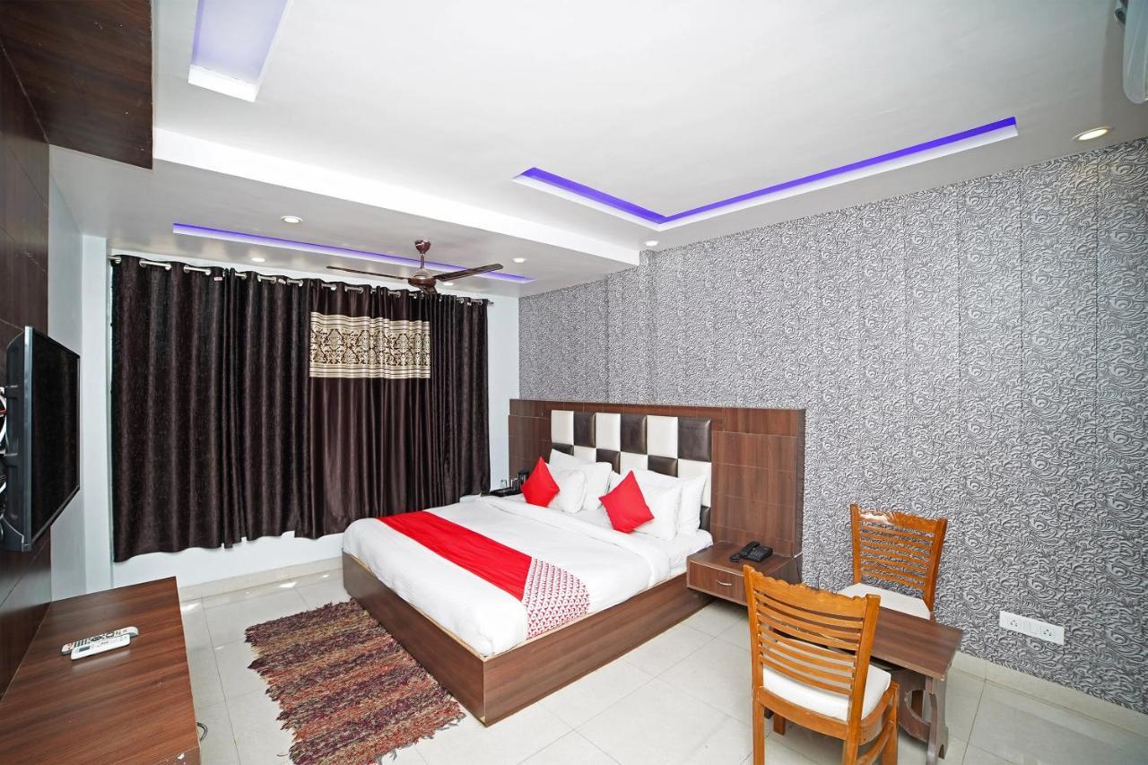 Kashipur Oyo 39539 Hotel Vansh & Restaurant מראה חיצוני תמונה