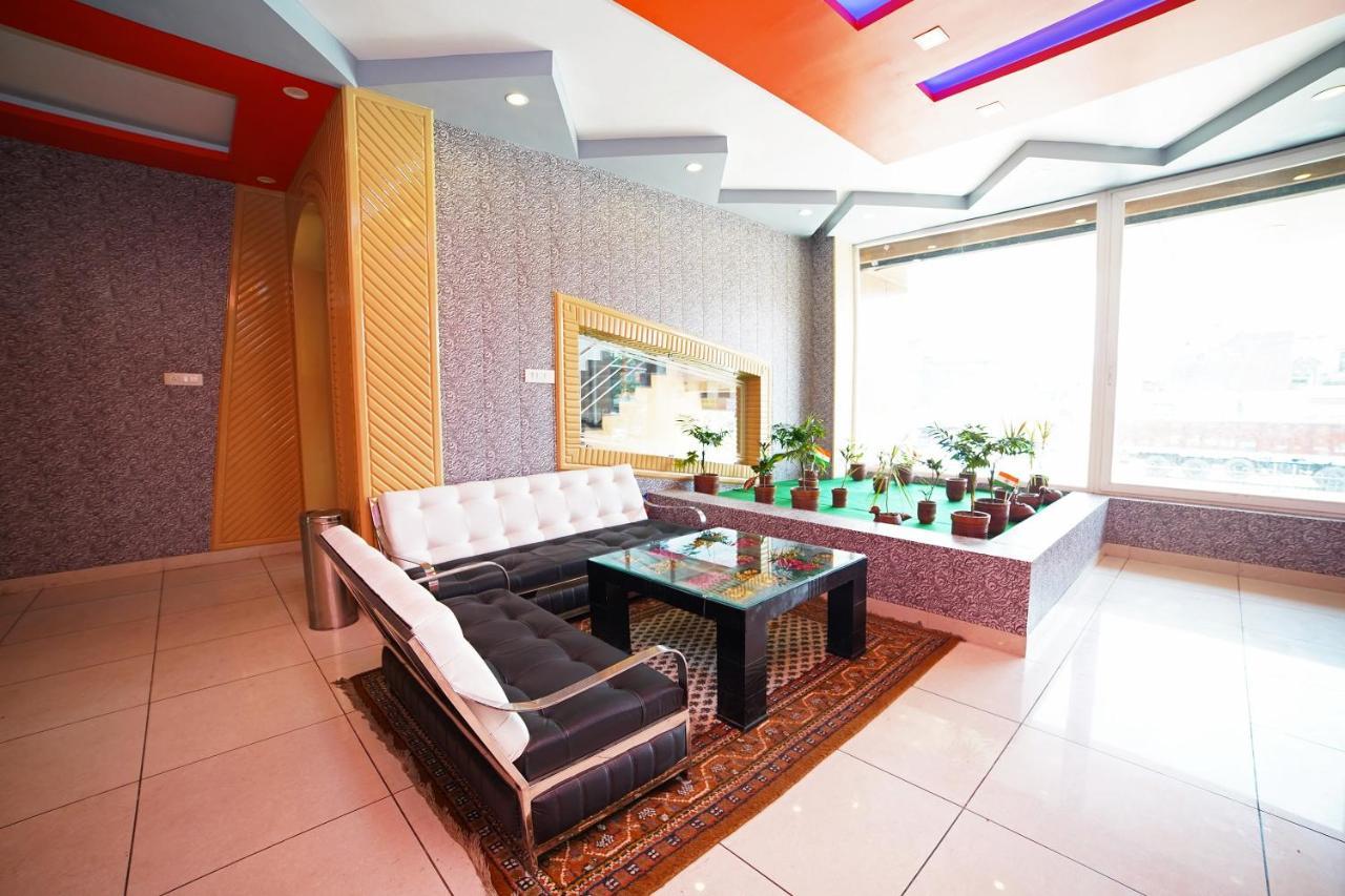 Kashipur Oyo 39539 Hotel Vansh & Restaurant מראה חיצוני תמונה