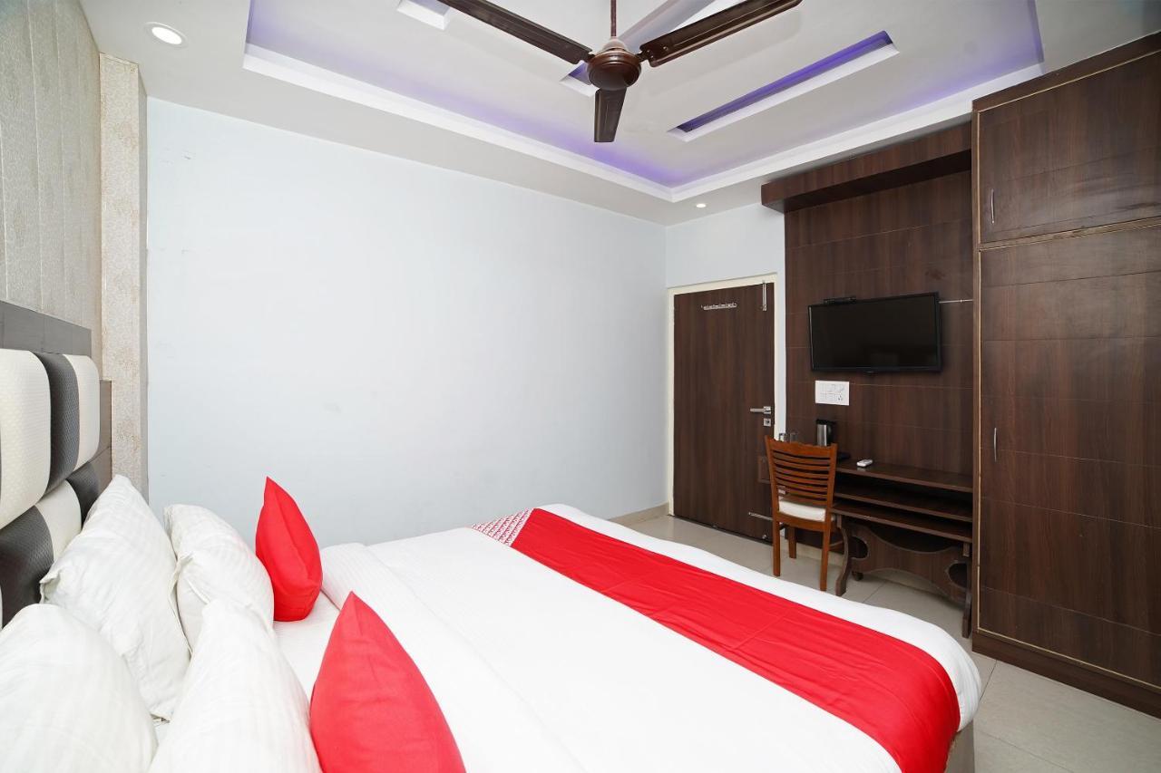 Kashipur Oyo 39539 Hotel Vansh & Restaurant מראה חיצוני תמונה