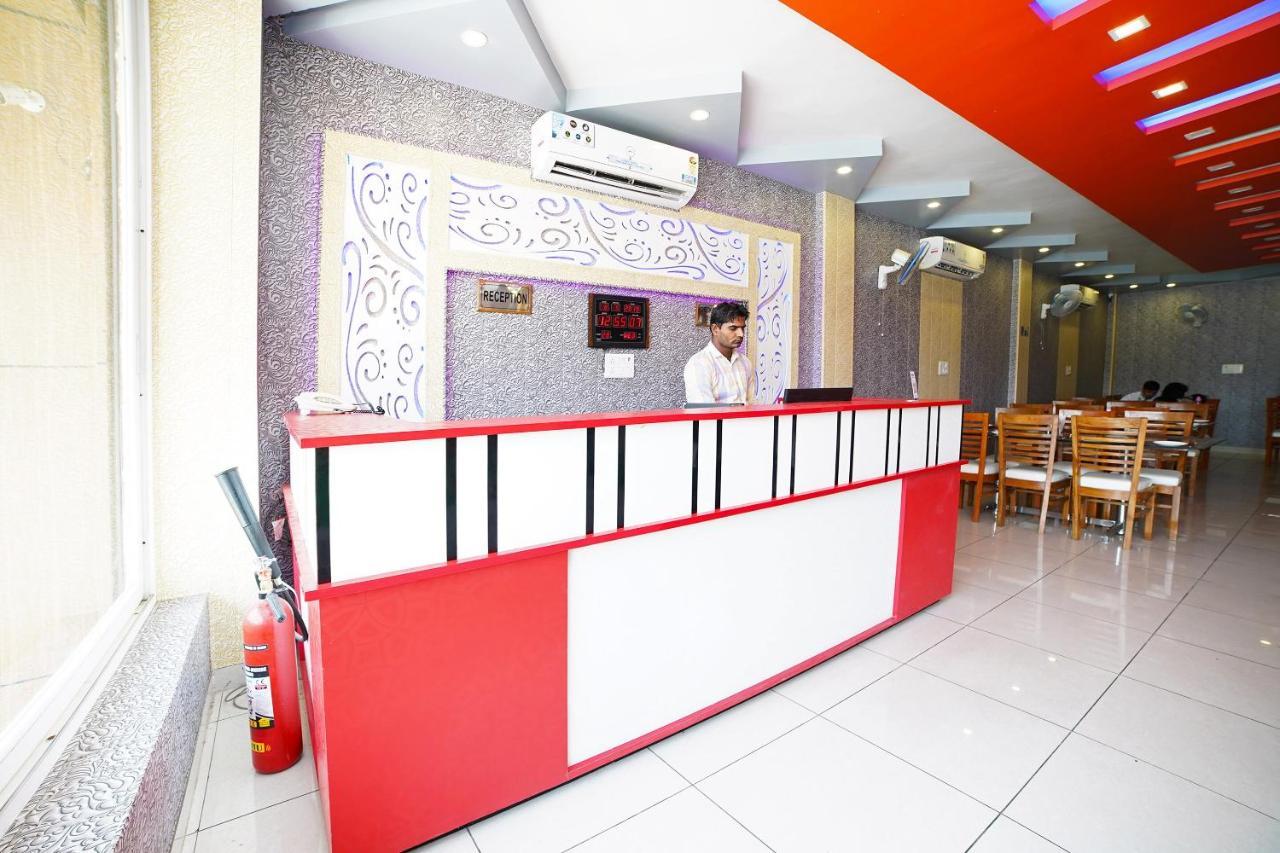 Kashipur Oyo 39539 Hotel Vansh & Restaurant מראה חיצוני תמונה